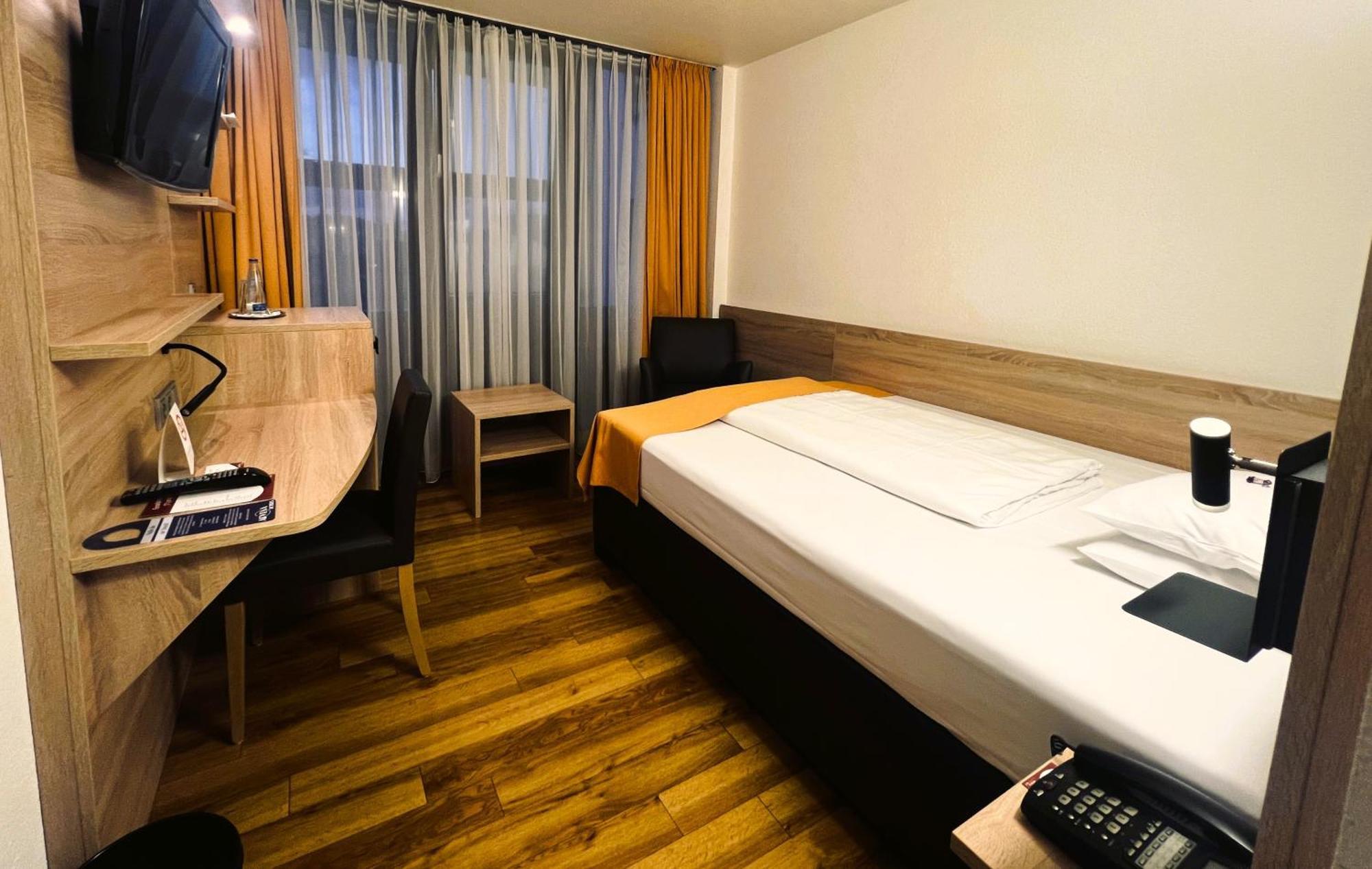 Arvena Messe Hotel Nuremberg Exterior photo