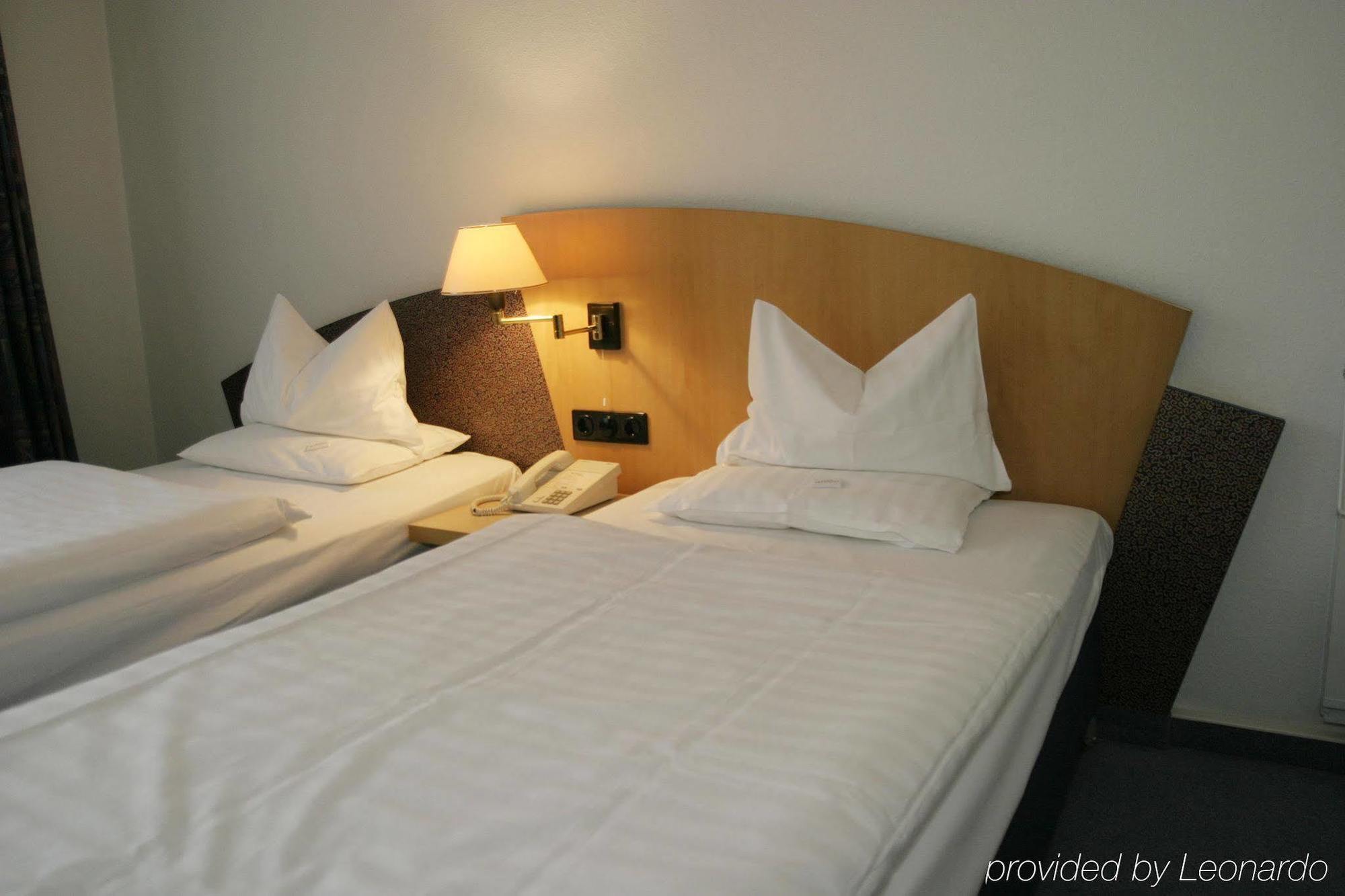 Arvena Messe Hotel Nuremberg Exterior photo